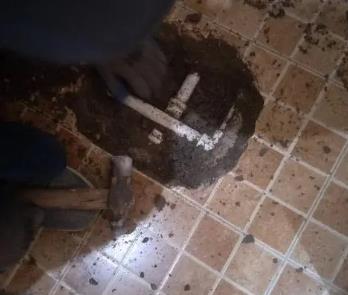 新乡市卫生间漏水维修公司为您分享下卫生间渗水如何处理及注意事项